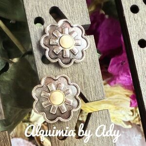 Flowers cream turquoise western earrings
